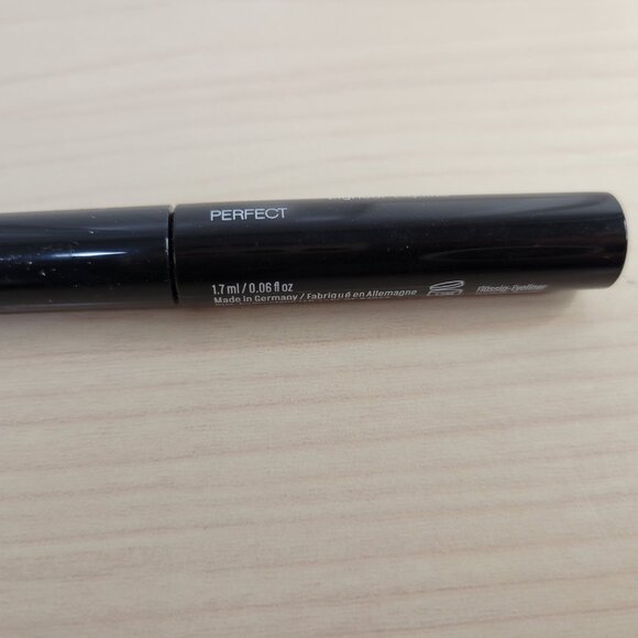 Bundle of 2 YOUNIQUE Liquid Eyeliners: PERFECT + PRONOUNCED Precision Dip Draw - Picture 3 of 8